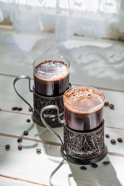 Vers gemalen koffie met bonen grond — Stockfoto