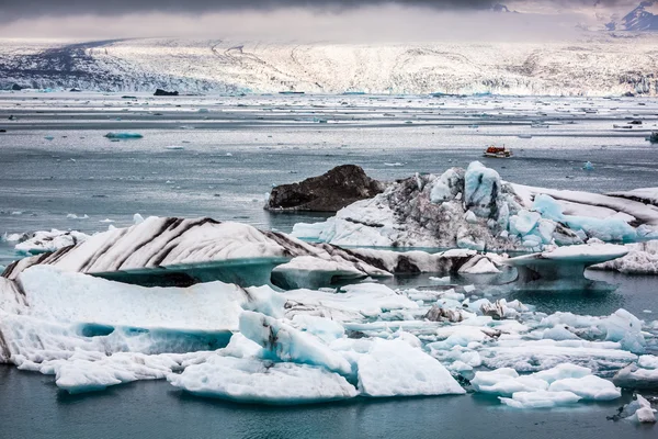 Wspaniałych gór lodowych w Islandii — Zdjęcie stockowe