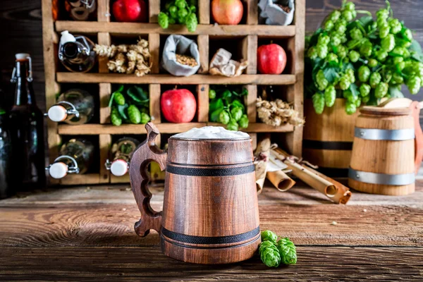 Various cider beer and ingredients — Stock Photo, Image
