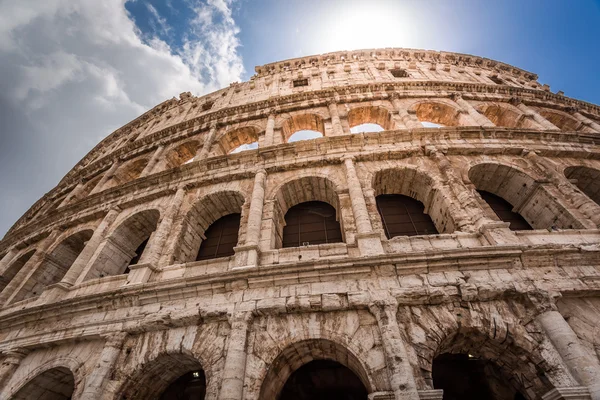 Древний Колизей в Риме — стоковое фото