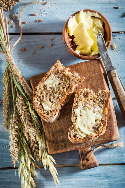 Saporito pane con diversi cereali per la prima colazione — Foto Stock