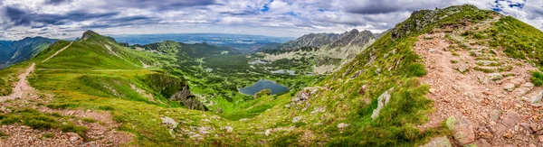 Panorama of the Tatras Mountains in summer — Stock Photo, Image