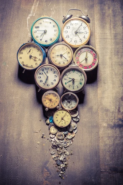 Damaged clocks in pile — Stock Photo, Image