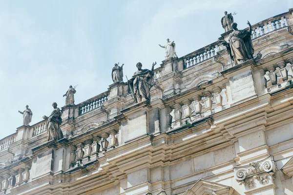 Statues on the side of Dresden cathedral — Stock Photo, Image