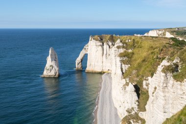 Kaymak gibi sahil Etretat yakınındaki ünlü kemer