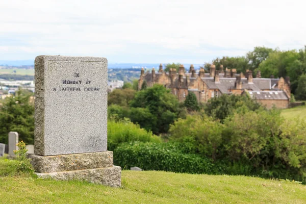 Tombstone on a hill — Stock Photo, Image