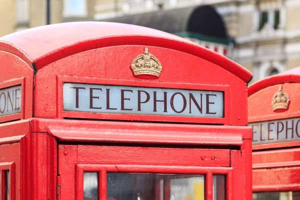 Partea superioară a unei cabine telefonice tipice Londrei — Fotografie, imagine de stoc