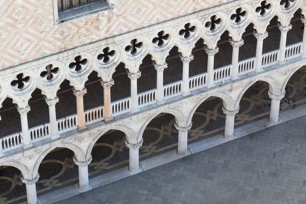 Gevel van het hertogelijke paleis in Venetië van bovenaf — Stockfoto