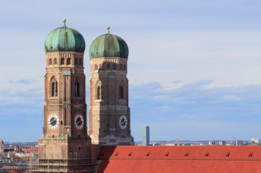 Frauenkirche Munich içinde iki kule