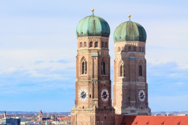 Frauenkirche Munich içinde iki kule