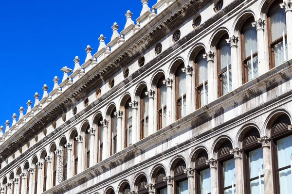 Πρόσοψη σε πλατεία piazza San Marco — Φωτογραφία Αρχείου