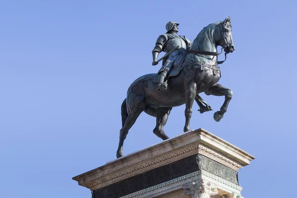 Equestrian bronze statue of Bartolomeo Colleoni in Venice — Stock Photo, Image