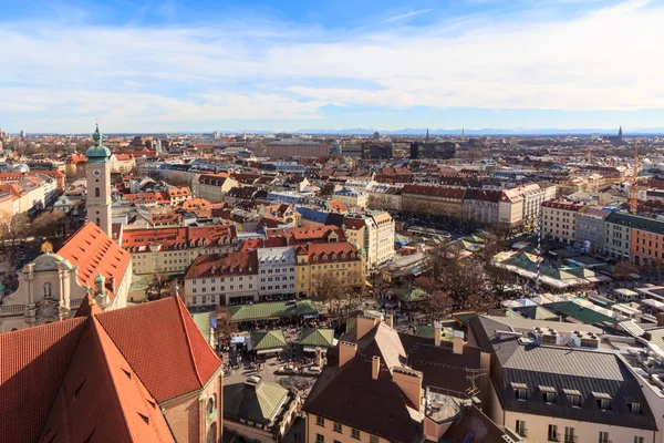 Münchner Stadtbild über den Viktualienmarkt lizenzfreie Stockbilder