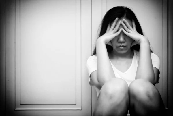 Asian Woman Hands Her Face Crying While Sitting Floor Feeling — Stock Photo, Image