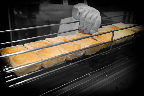 Pastelaria Chef Torrar Pão Griddles Ferro Preparação Processo Alimentar Para — Fotografia de Stock