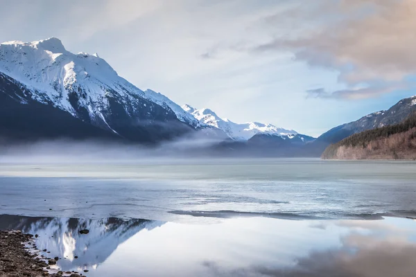 Chilkoot lago derretendo — Fotografia de Stock