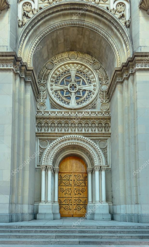 Puerta madera de la iglesia cristiana fotos de stock, imágenes de Puerta madera de la iglesia cristiana sin royalties | Depositphotos Puerta madera de la iglesia cristiana fotos de stock, imágenes de Puerta madera de la iglesia cristiana sin royalties | Depositphotos
