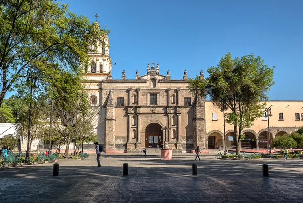 Ciudad de México, Parroquia San Juan Bautista en Coyoacán, México — Foto de Stock