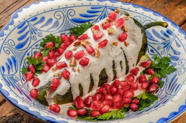 Chiles en nogada Mexican food clipart