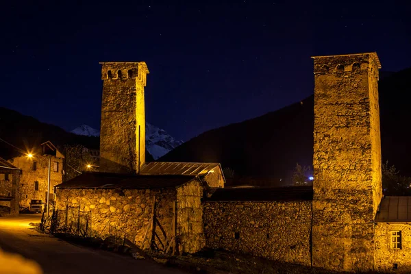 Torres Cisne Construcción Nacional Casas Mountain Georgia Lugar Montaña — Foto de Stock