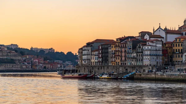 Een Foto Van Het Porto Stadsgezicht Rivier Douro Bij Zonsondergang — Stockfoto