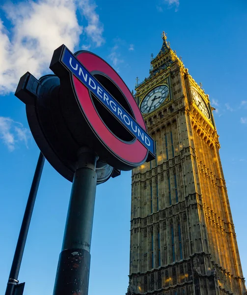 Une Photo Big Ben Côté Panneau Métro Westminster — Photo