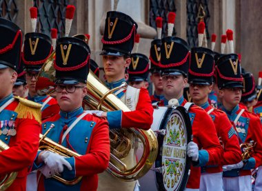 Prag 'da çalan bir bandonun resmi..