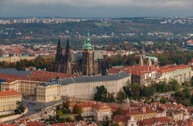 Prag Kalesi kompleksinin bir resmi..