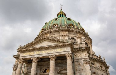 Kopenhag 'daki Frederik Kilisesi' nin bir resmi..