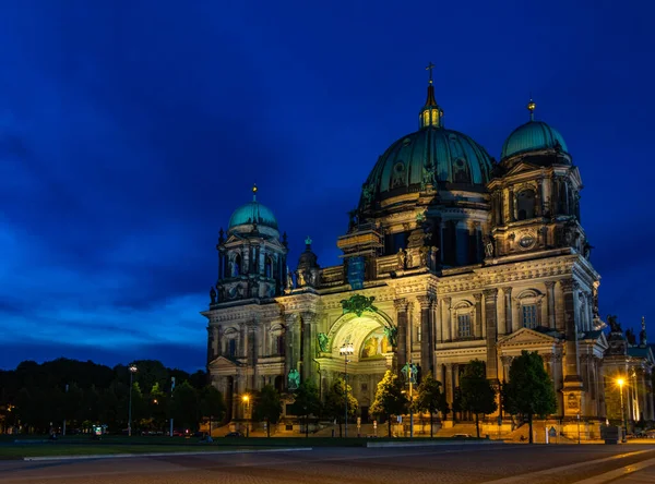 Una Foto Catedral Berlín Por Noche — Foto de Stock