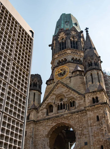 Picture Kaiser Wilhelm Memorial Church Seen Street Level — Stock Photo, Image