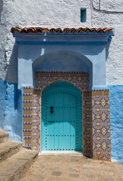 Una Foto Una Delle Porte Blu Chefchaouen — Foto Stock