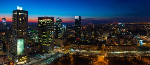 Een Panorama Van Zakenwijk Van Warschau Bij Zonsondergang Vroege Avond — Stockfoto