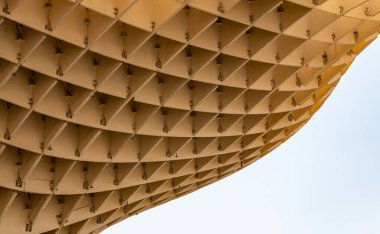 Sevilla 'daki Metropol Şemsiyesi binasının resmi..