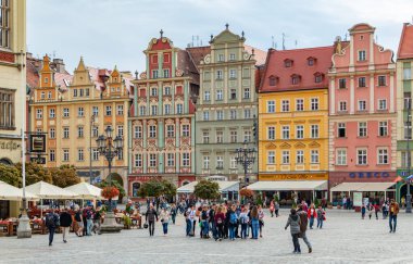 Wroclaw 'daki Pazar Meydanı' nın bir resmi..
