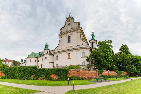 Een Panoramafoto Van Basiliek Van Michael Aartsengel Gezien Vanaf Buiten — Stockfoto