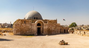 Amman Kalesi 'nin içindeki Umayyad Sarayı' nın bir resmi..
