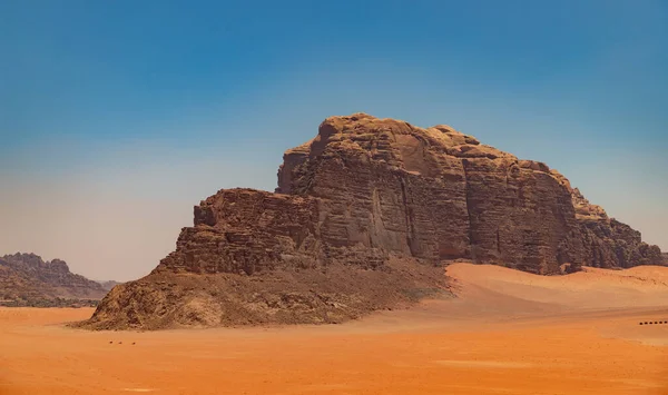 ワディ ラムの素晴らしい砂漠の風景の写真 — ストック写真