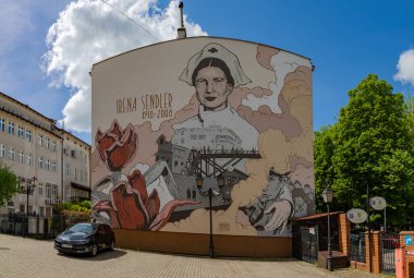 Rzeszow 'daki Irena Sendler duvar resminin resmi, 2018' de Kamil Kuzko tarafından yapıldı..
