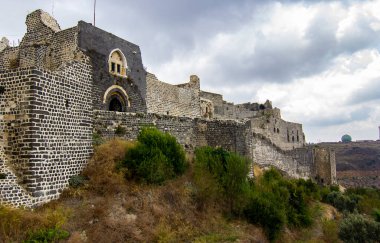 Suriye 'nin Baniyas kentindeki Margat Şatosu' ndaki büyük bir binanın dış görünüşü.