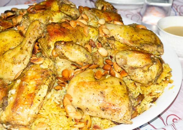 Köstliche Würzige Huhn Biryani Weißem Teller Stockbild