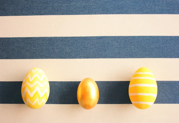 Yellow easter eggs — Stock Photo, Image