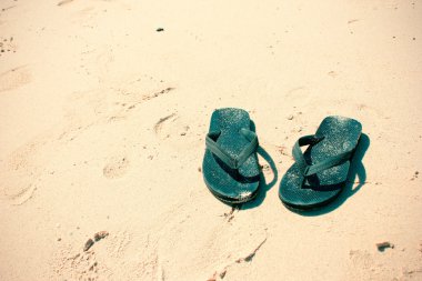 Kumsalda floplar flip