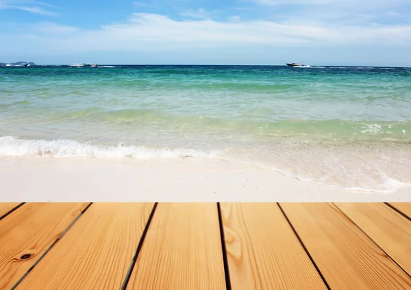 Empty wooden deck table — Stock Photo, Image