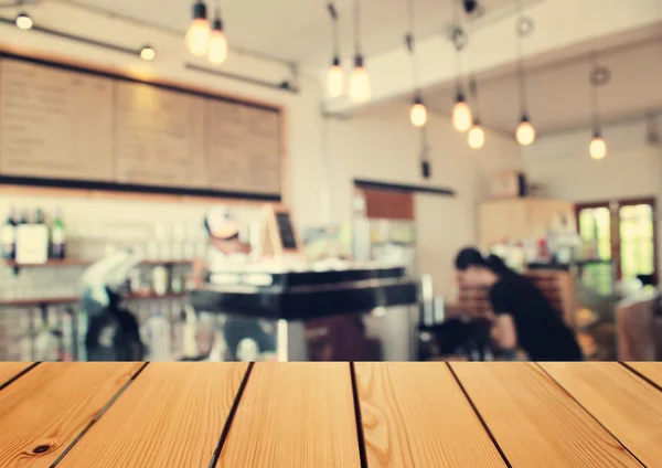 Mesa de madera vacía — Foto de Stock