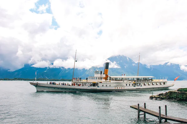 Cruise boat La Suisse — Stock Photo, Image