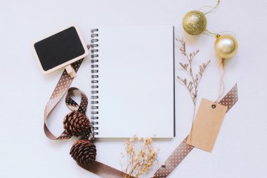 Zanaat ve dizüstü kadar alay