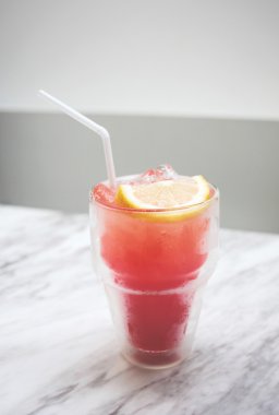 Yaz içeceği limonlu