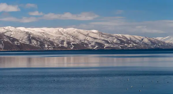 Mountain Lake District Táj Gyönyörű Kilátás Nyílik Tóra Hegyek Örményország — Stock Fotó