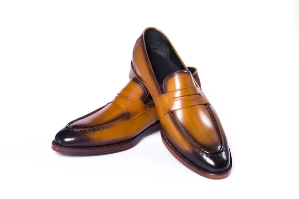 Chaussures Classiques Cuir Marron Pour Hommes Isolées Sur Fond Blanc — Photo